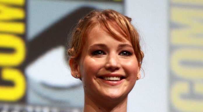 Jennifer Lawrence foloseste chiuveta daca toaleta este ocupata Jennifer Lawrence