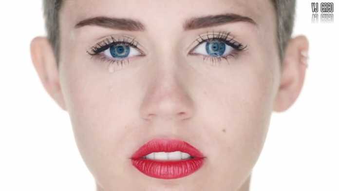 Miley Cyrus si Liam Hemsworth