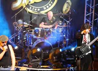 Axl Rose este noul solist al trupei AC/DC Axl Rose