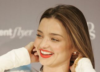 Miranda Kerr a fost in sfarsit ceruta de nevasta Miranda Kerr