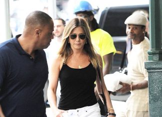 Jennifer Aniston scrie un eseu impotriva presei si zonurilor despre sarcina Jennifer Aniston scrie un eseu