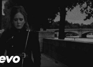 Adele si-a dedicat concertul lui Brad si Angelina Jolie